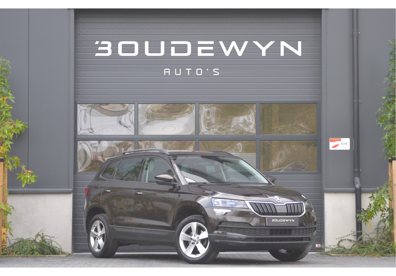 Skoda Karoq - 1.0 TSI Style Carplay | Stoelverwarming | Cruise Control | Keyless Entry - AutoWereld.nl