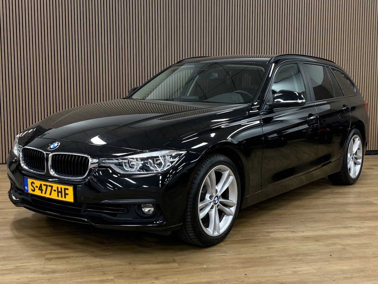 BMW 3-serie Touring - 320i xDrive M Sport Edition|157000KM|Automaat|Navigatie| - AutoWereld.nl