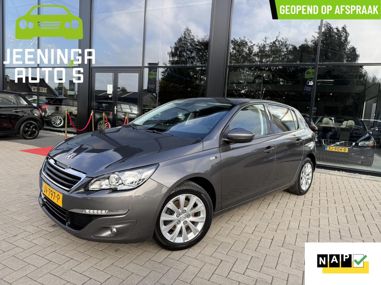 Peugeot 308 - 1.2 PureTech Blue Lease Premium|Navi|Clima|Pano - AutoWereld.nl
