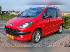 Peugeot 1007 - 1.6-16V Sporty