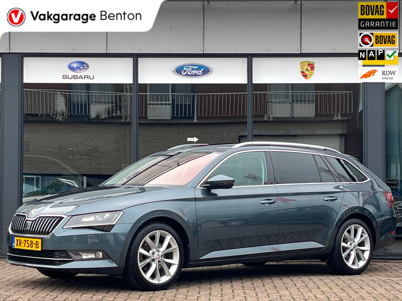 Skoda Superb Combi - 1.5 TSI 150pk AUTOMAAT Business Edition | Panoramadak | Trekhaak | Stoelverwarming V+A | C - AutoWereld.nl