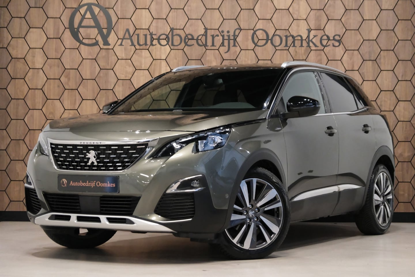 Peugeot 3008 - 1.2 PureTech GT Line *NIEUWE Distributie + Beurt* Navi/Camera/Focal Sound/"19 LMV - AutoWereld.nl