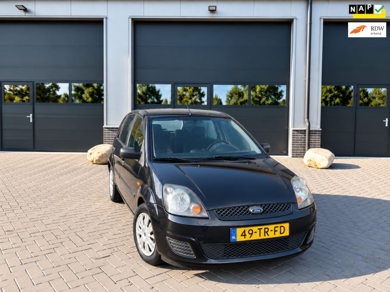 Ford Fiesta - 1.3-8V Champion - Airco - 5 Deurs - Elektrische ramen - NAP - AutoWereld.nl