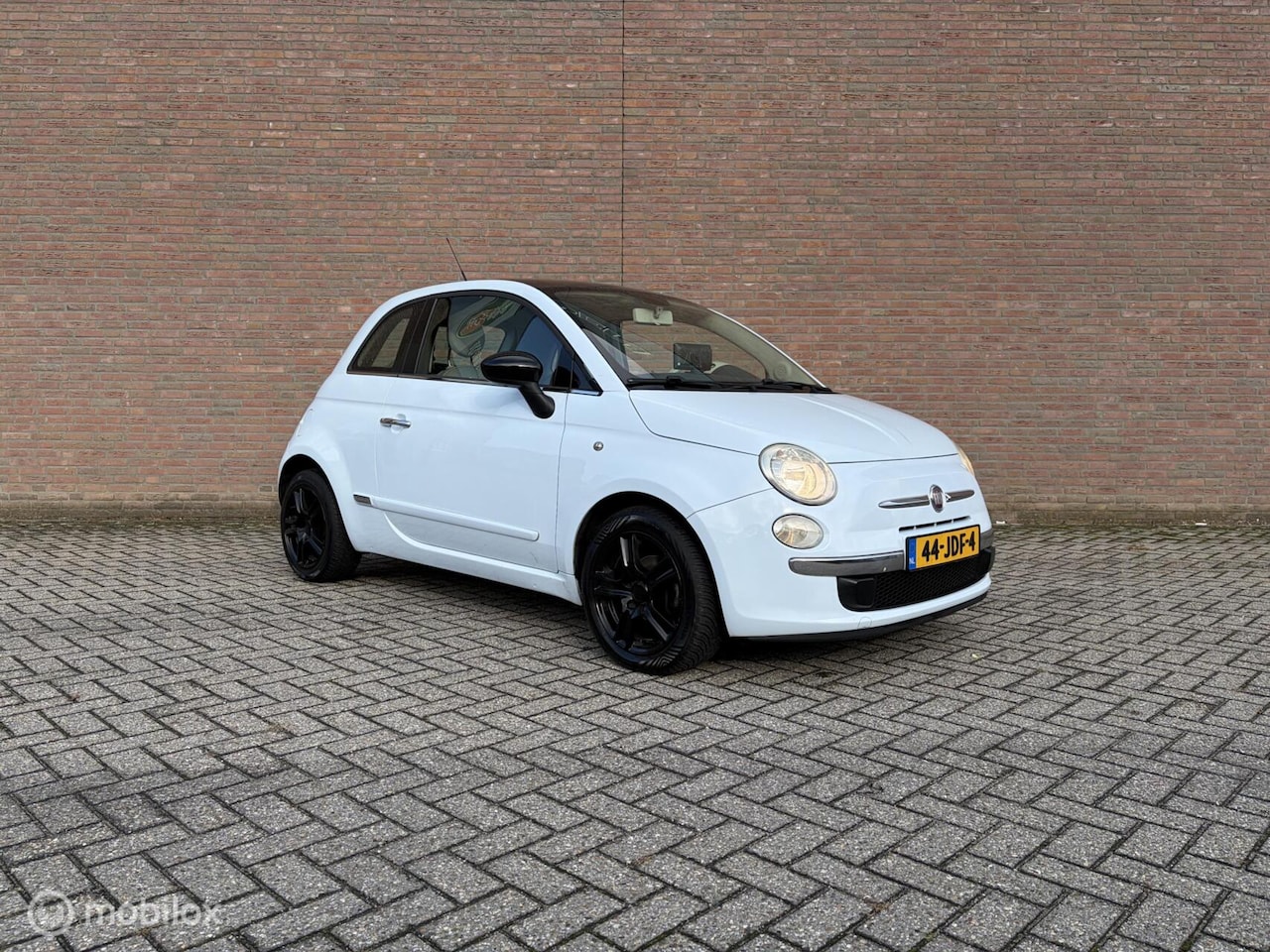Fiat 500 - 1.2 Lounge NAP/ NIEUWE APK/ PANO/ VELGEN - AutoWereld.nl