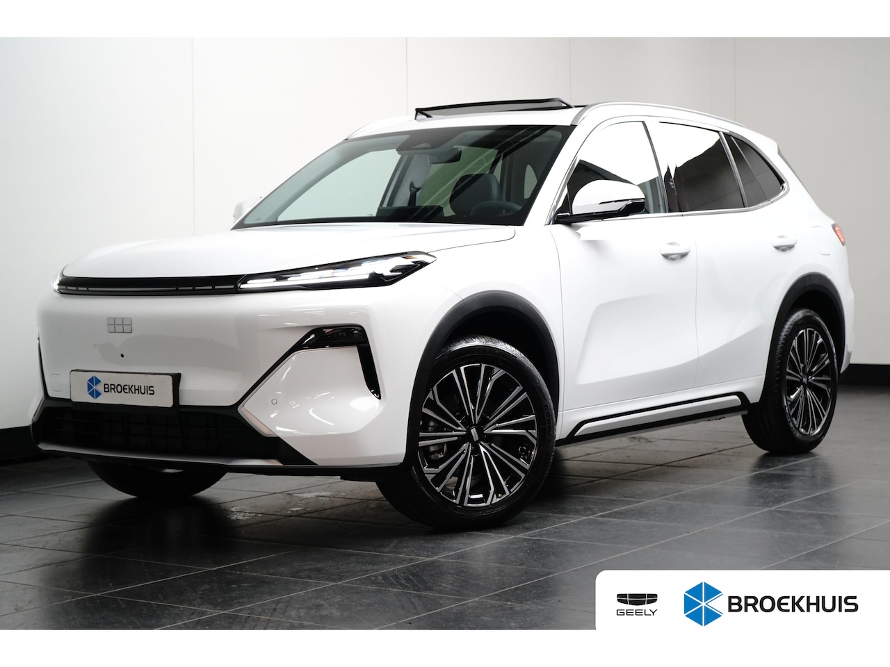 Geely Starray EM-i - Max+ | Achterbank in delen neerklapbaar | Airco (automatisch) | Apple Carplay/Android Auto - AutoWereld.nl
