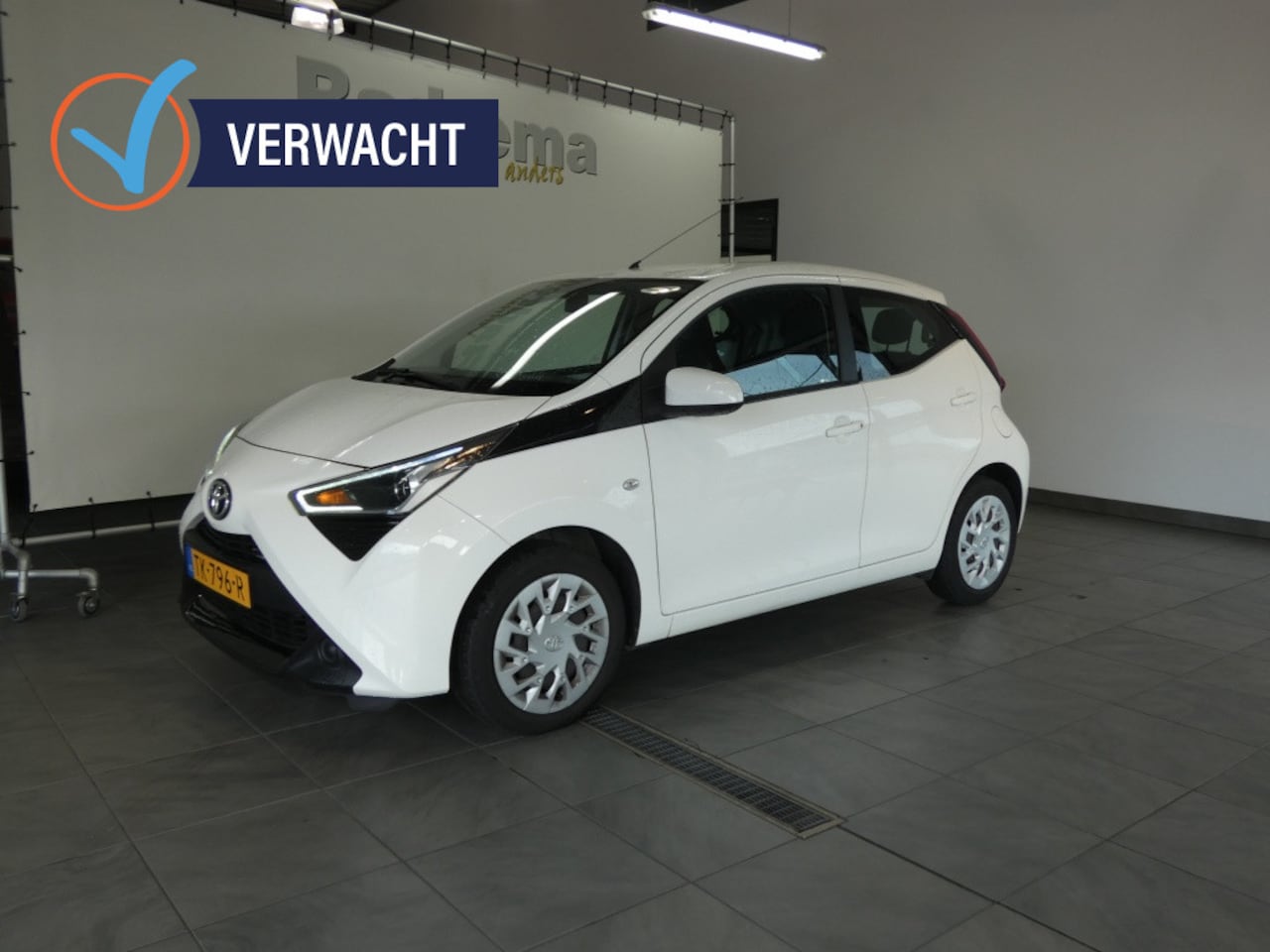 Toyota Aygo - 1.0 VVT-i x-play 1.0 VVT-i x-play - AutoWereld.nl