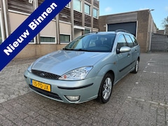 Ford Focus Wagon - 1.6-16V Futura apk 8/27