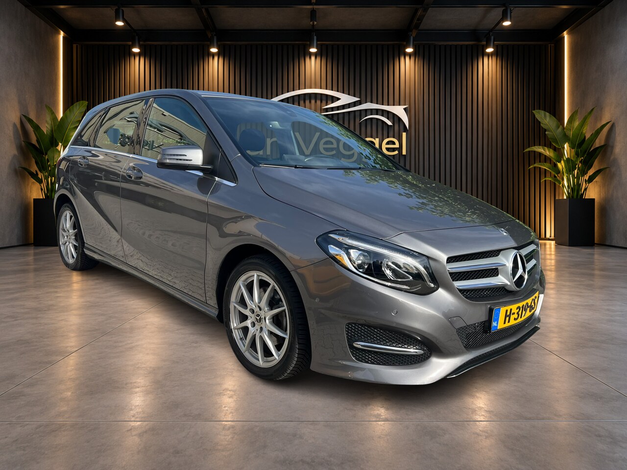 Mercedes-Benz B-klasse - 180 Prestige trekhaak, camera, xenon, leer, navi, cruise - AutoWereld.nl