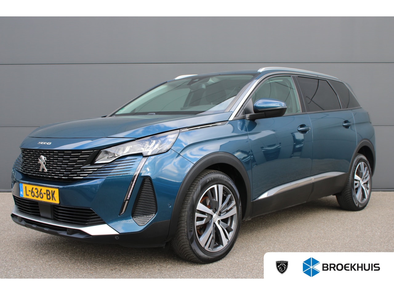Peugeot 5008 - 1.2 PureTech 130pk EAT8 Blue Lease Allure | Automaat | Navigatie | Camera | NL auto | 7 Pe - AutoWereld.nl