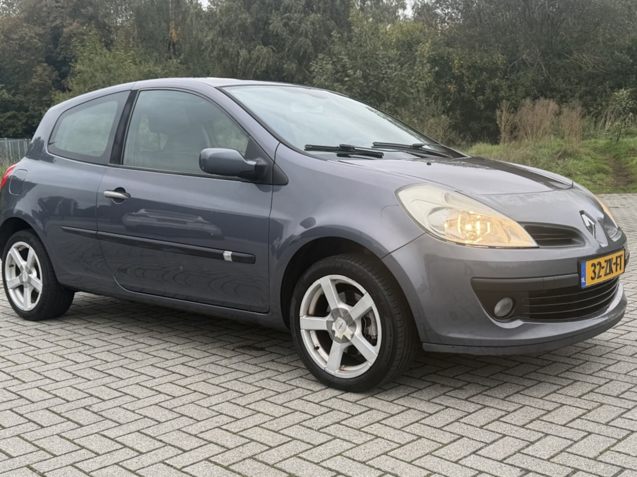 Renault Clio - 2.0-16V 6-bak Airco Pan-dak Apk:4-2027 - AutoWereld.nl