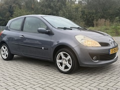 Renault Clio - 2.0 - 16V 6-bak Airco Pan-dak Apk:4-2027