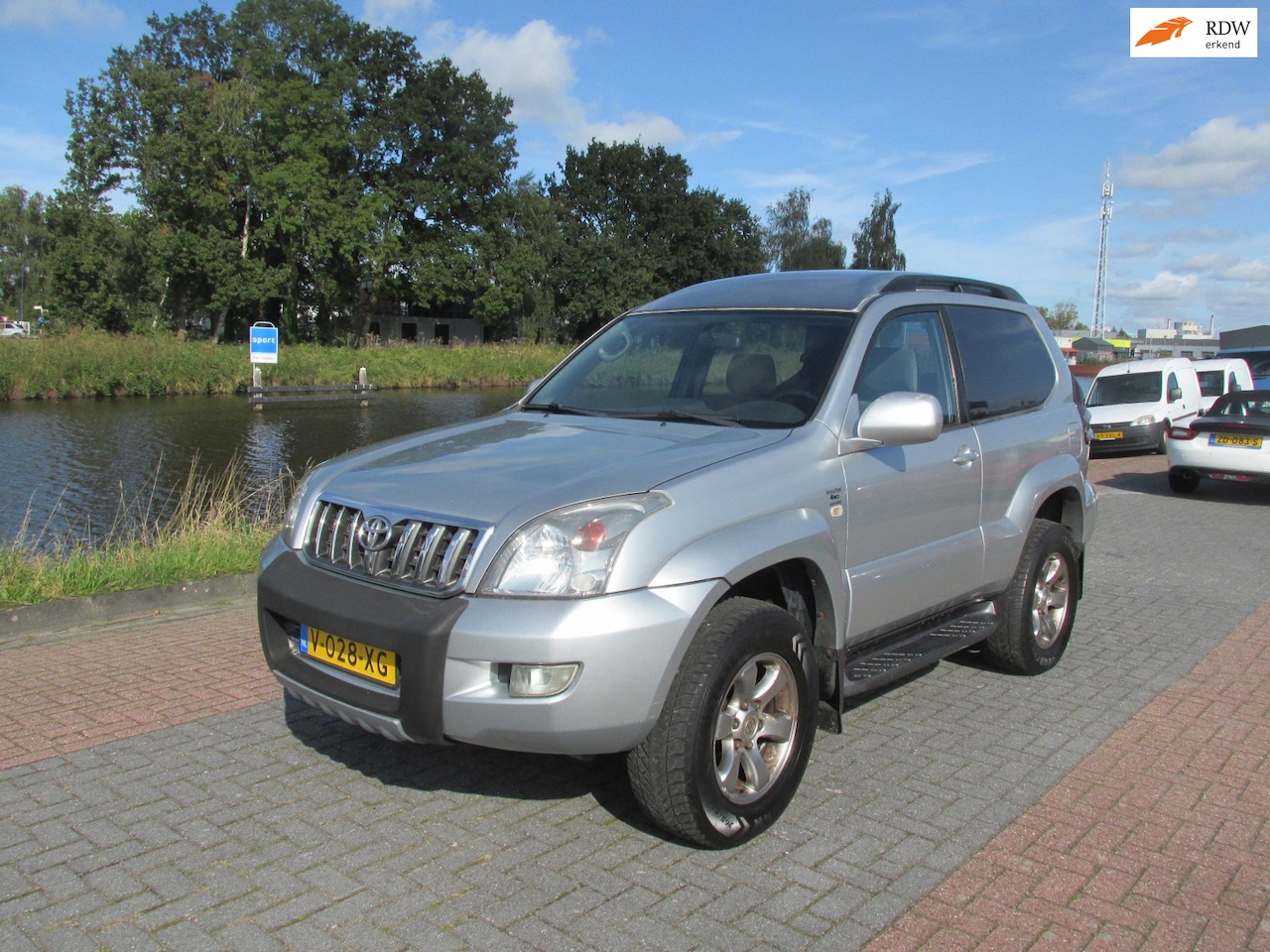 Toyota Land Cruiser - 3.0 D-4D LX HR Blind Van 3.0 D-4D LX HR Blind Van - AutoWereld.nl