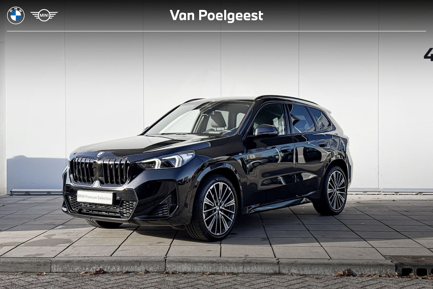 BMW X1 - sDrive18i M-Sport / 20 Inch / Stuurwielrand Verwarming / Comfort Acces / Electrische Zwenk - AutoWereld.nl