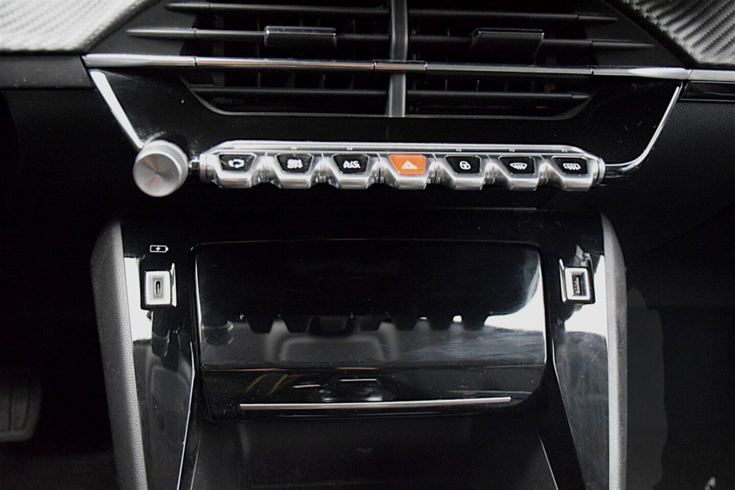 Peugeot 208 - 1.2 PureTech Allure Pack 1.2 PureTech Allure Pack, Automaat, Apple carplay, Camera