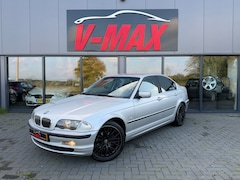 BMW 3-serie - 320i 2.2 AUT Executive NAP Carplay Navi Climate Cruise