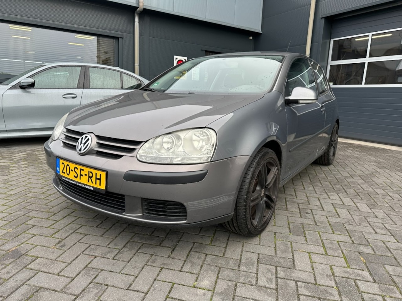 Volkswagen Golf - 1.4 FSi met trekhaak + airco, APK tot 05-2027! - AutoWereld.nl