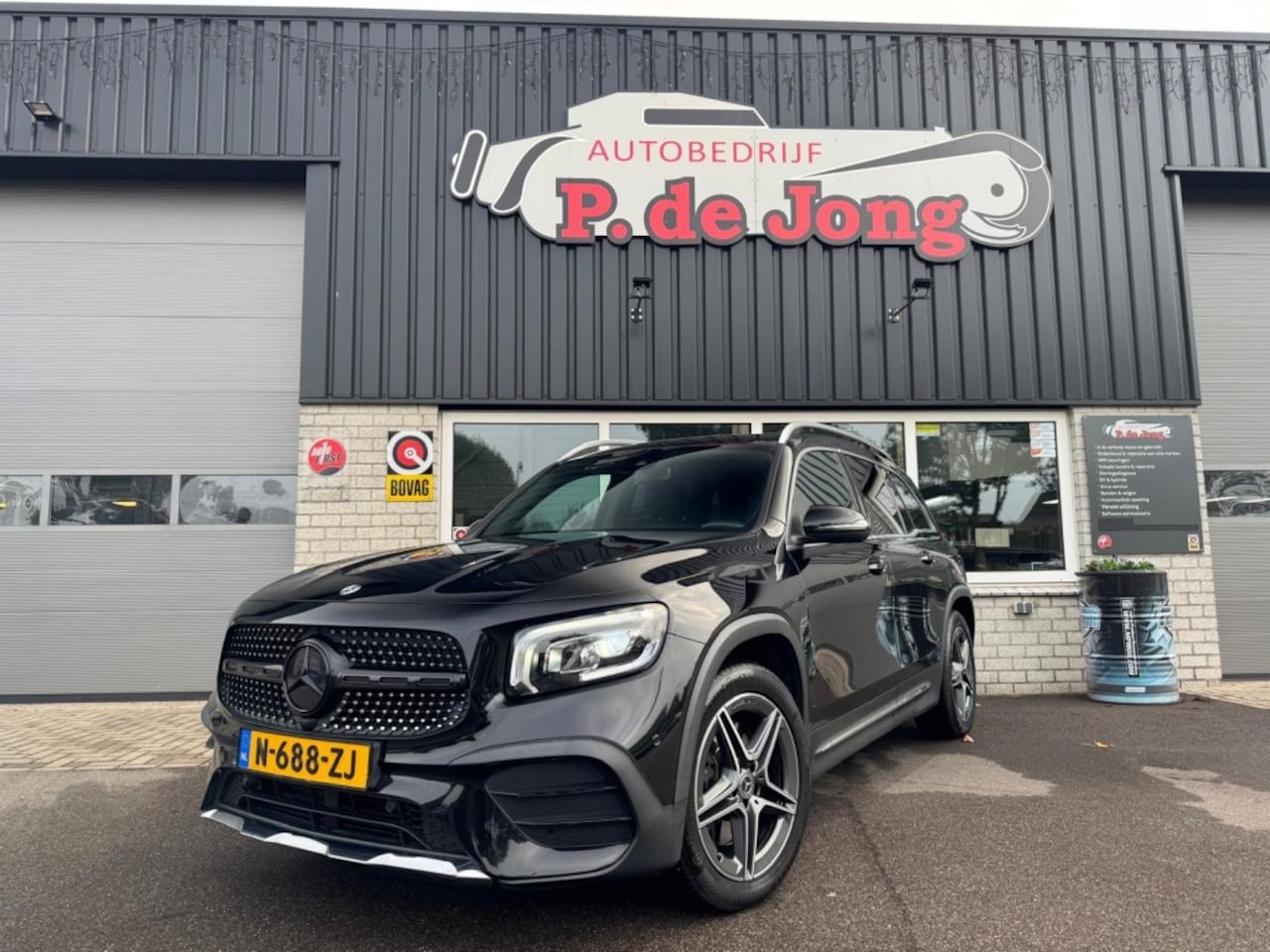 Mercedes-Benz 250 - 250 4MATIC PREMIUM AMG Trekhaak Carplay BTW 2000kg trekgewicht! - AutoWereld.nl