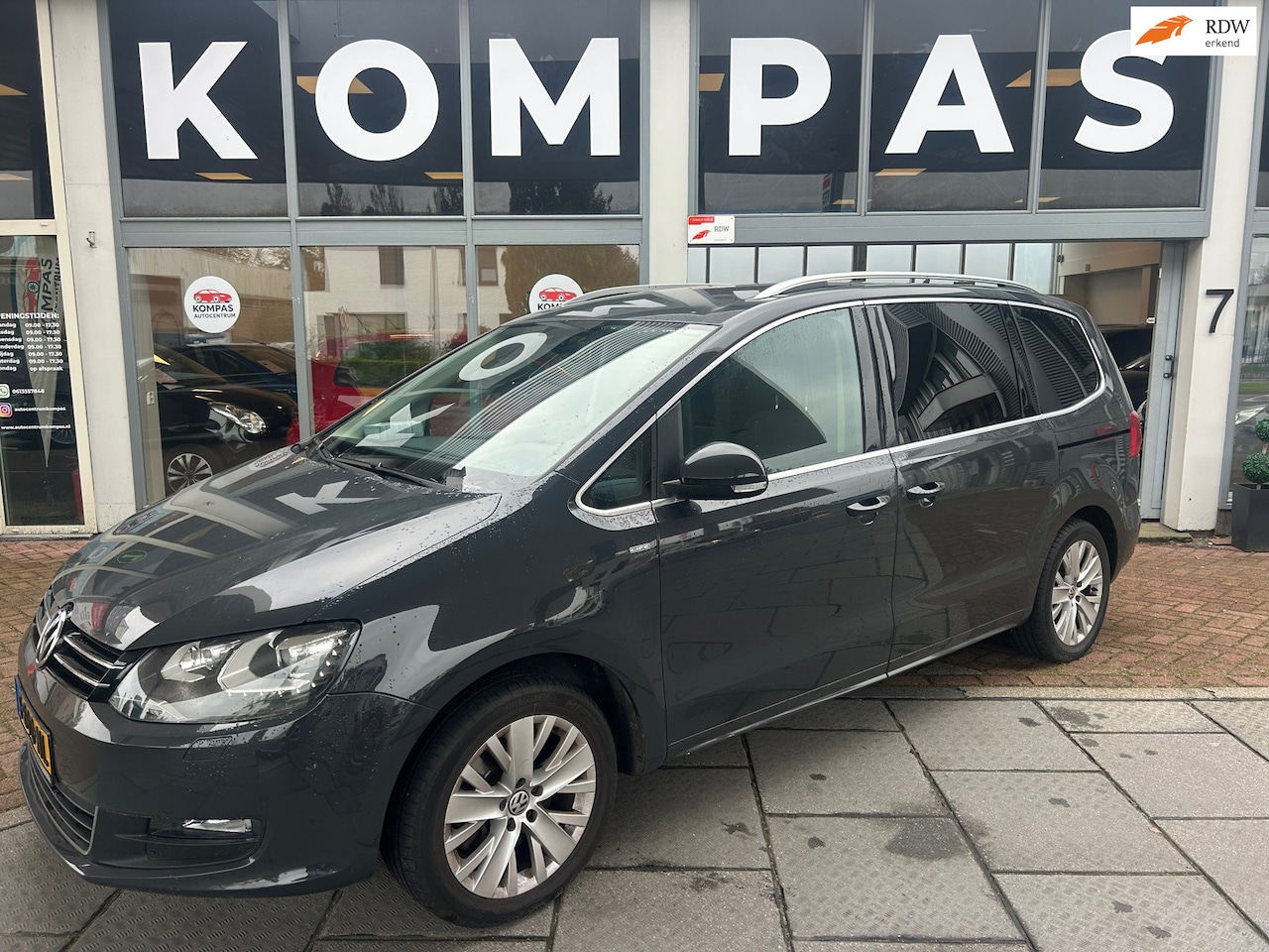 Volkswagen Sharan - 2.0 TSI Highline 7p |AUT|1EIG|Camera|Navigatie|Cruise|PDC|Airco|Stoelverw.|APK|LM.Velgen|E - AutoWereld.nl