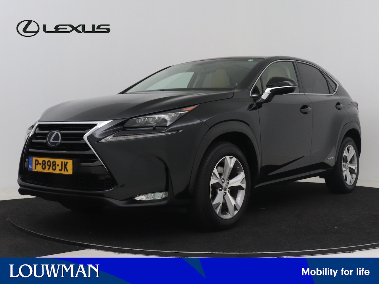 Lexus NX - 300h AWD President Line Limited | Dealer Onderhouden | Panoramadak | Lederen bekleding | M - AutoWereld.nl
