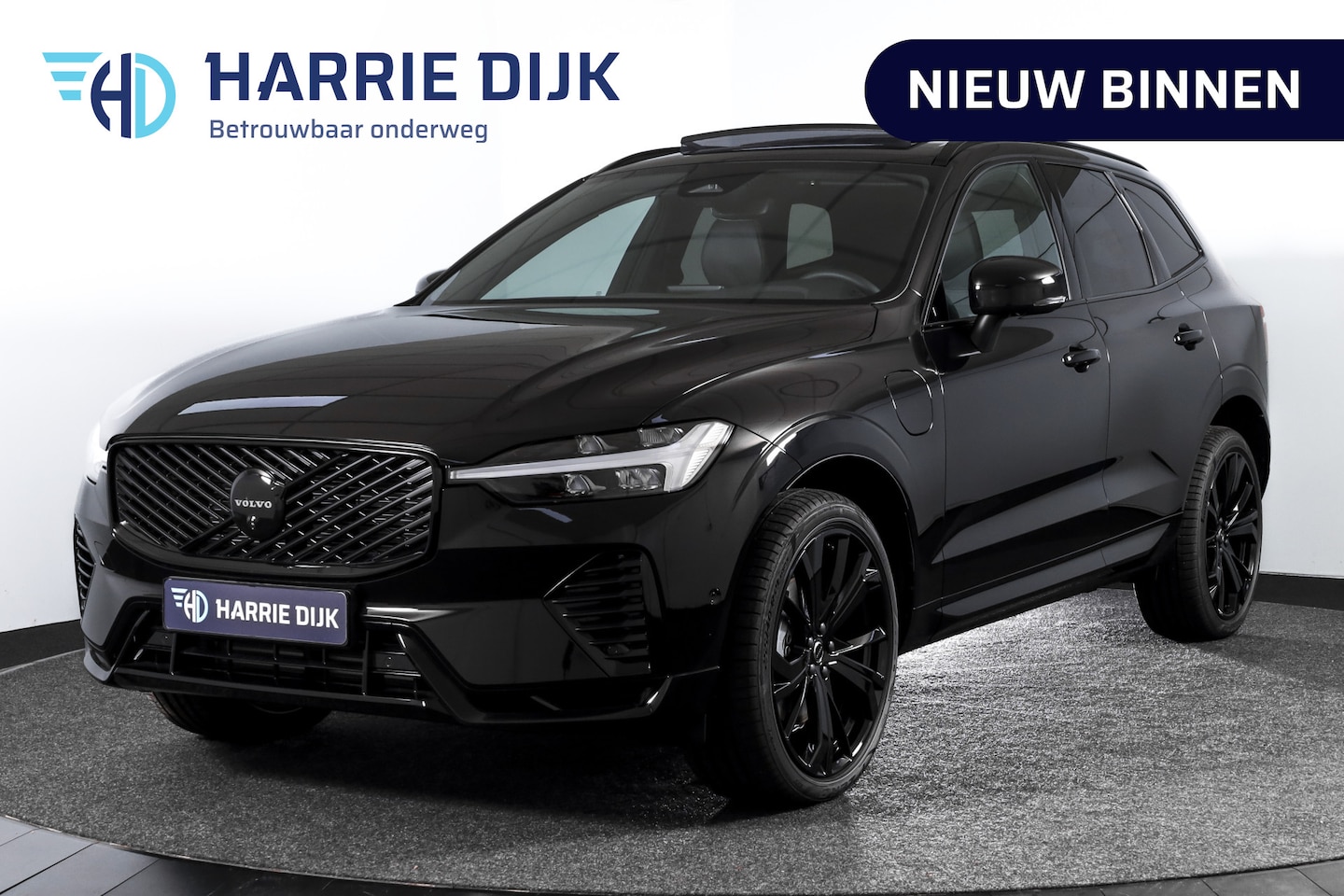 Volvo XC60 - 2.0 T8 Plug-in hybrid AWD Plus Black Edition | S/K Panodak | 360 Camera | Head-Up | Harman - AutoWereld.nl