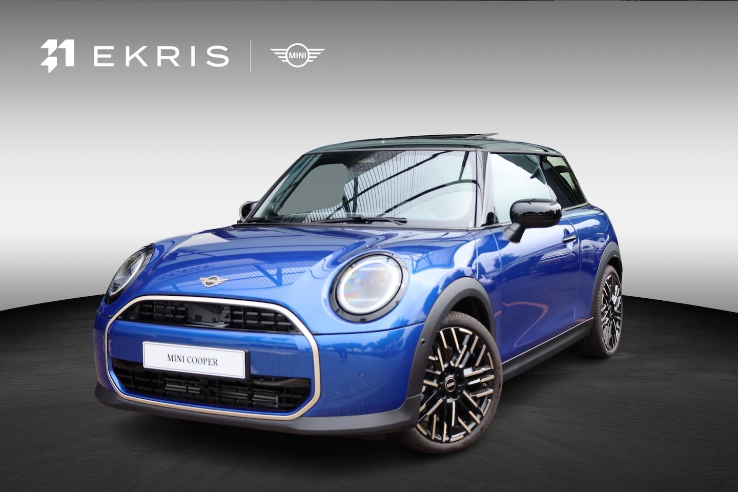 MINI 3-Deurs - Cooper C | Favoured Uitvoering + Pakket M - AutoWereld.nl