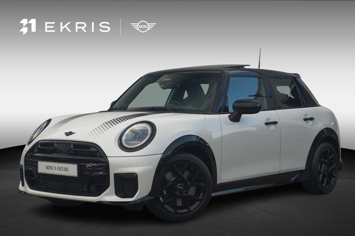 MINI 5-Deurs - Cooper C John Cooper Works Trim | Pakket M - AutoWereld.nl