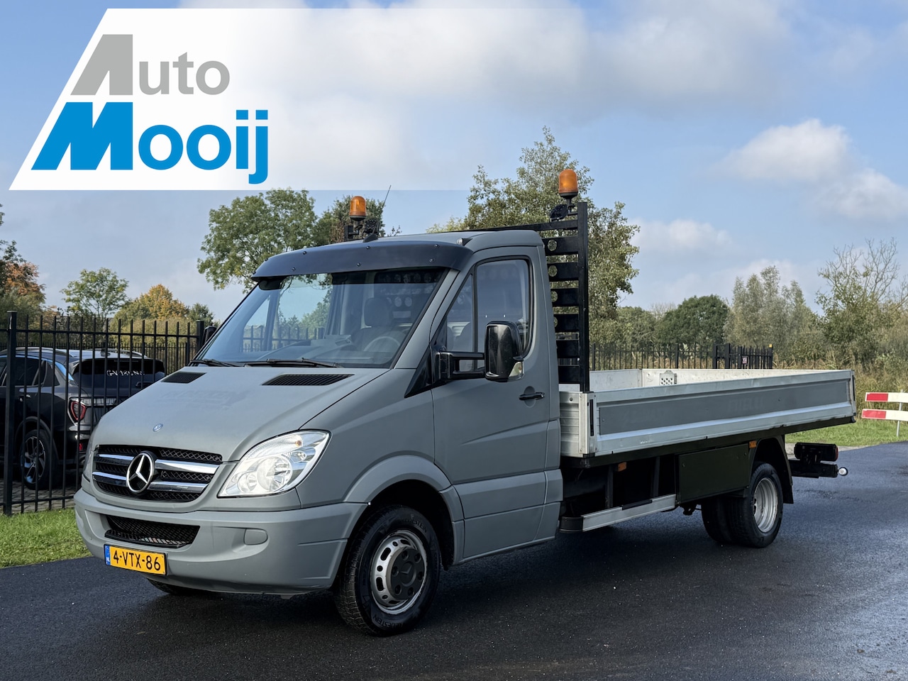 Mercedes-Benz Sprinter - 318 3.0 CDI 432 V6 / 184PK / Pick-Up/Bakwagen / Org.NL! / Automaat / 3500KG Trekgewicht / - AutoWereld.nl