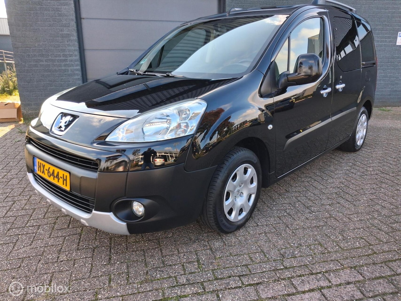 Peugeot Partner Tepee - 1.6 173.000Km/Panoramadak/Apk 10-'27 - AutoWereld.nl
