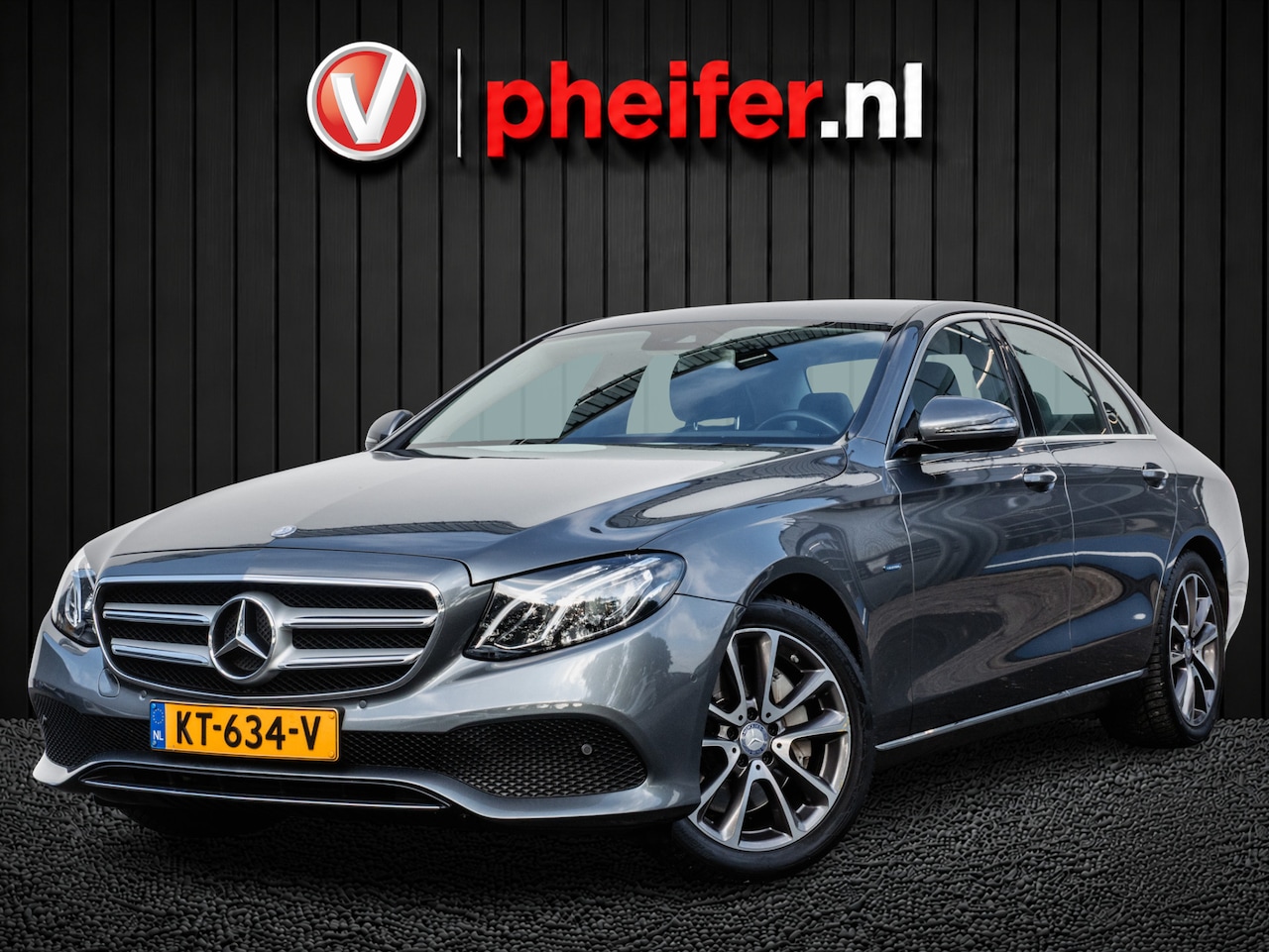 Mercedes-Benz E-klasse - 350 e Lease Edition Camera/ Navigatie/ Stoelverwarming/ Half leer/ Sfeerverlichting/ Lucht - AutoWereld.nl