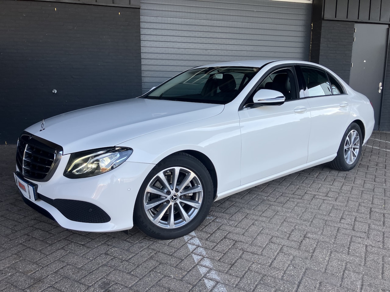 Mercedes-Benz E-klasse - 200 d XENON-NAVI-LEDER-VIRTUAL - AutoWereld.nl