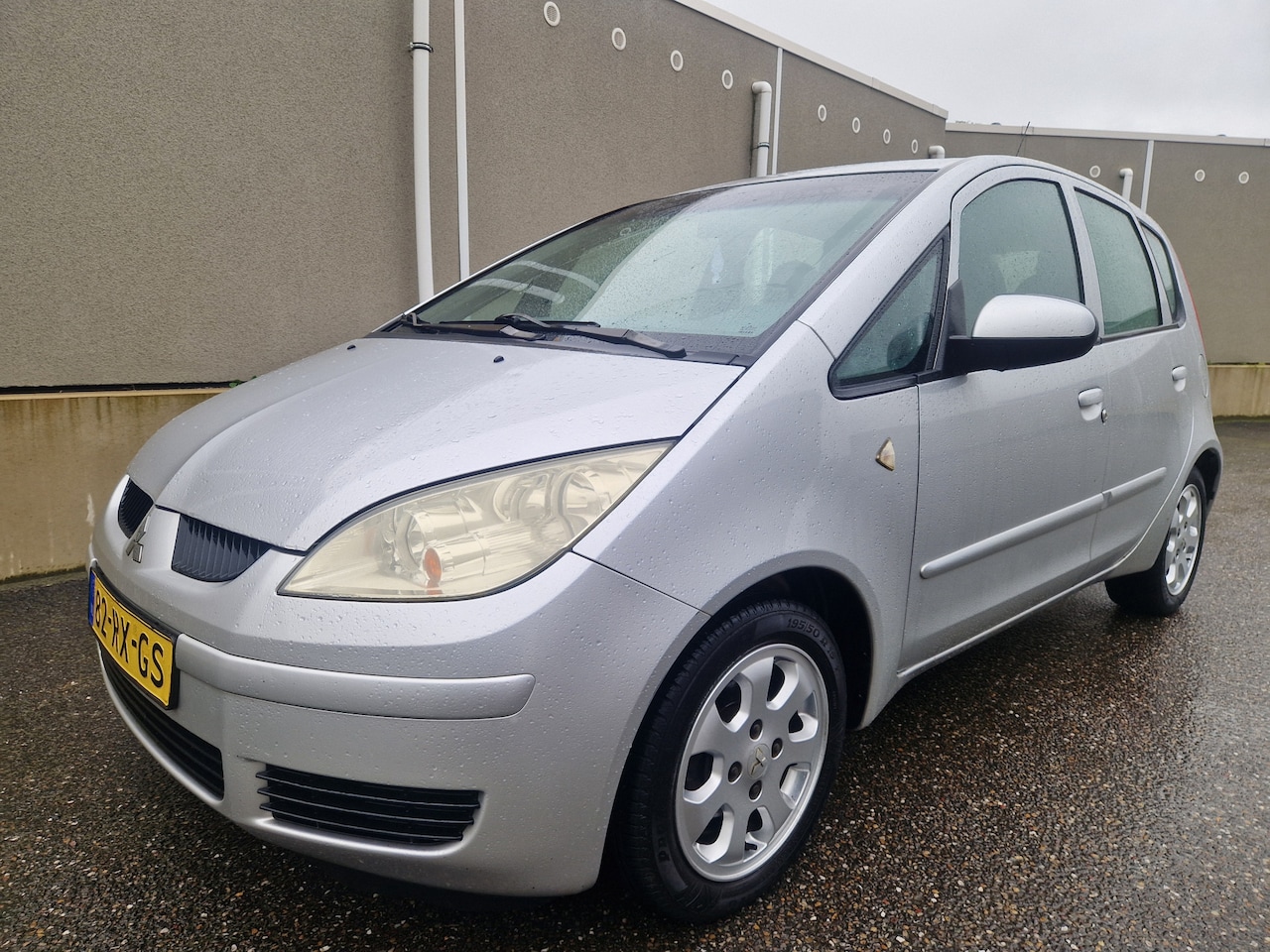 Mitsubishi Colt - 1.3 Invite - AutoWereld.nl
