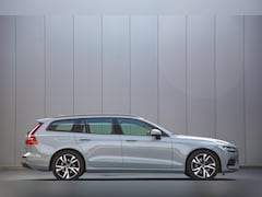 Volvo V60 - 2.0 B4 Core MY2026|Leder|Stoelverwarming|Allseason