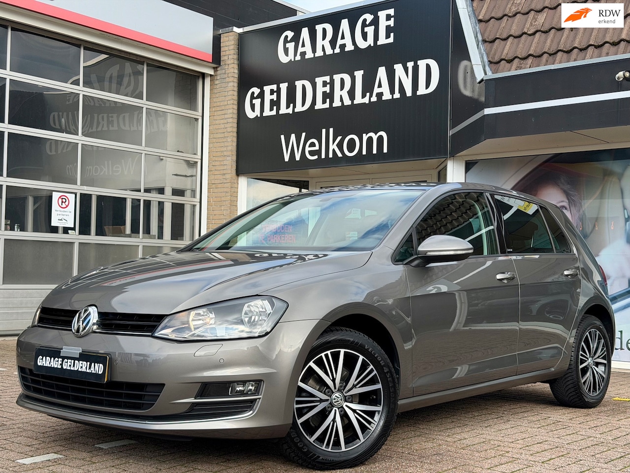 Volkswagen Golf - 1.2 TSI ALLSTAR | CRUISE | CLIMATE | STOELVERW. | CENTR.V | ISOFIX | FULL-OPTION - AutoWereld.nl