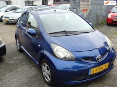 Toyota Aygo - 1.0-12V +
