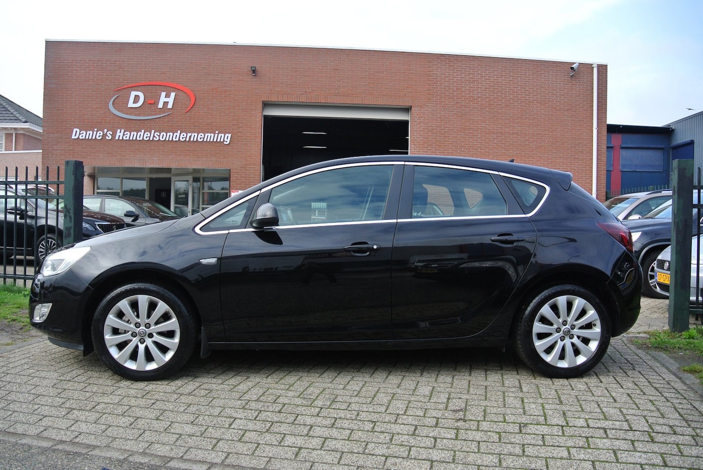Opel Astra - 1.6 Cosmo airco automaat inruil mogelijk nap - AutoWereld.nl