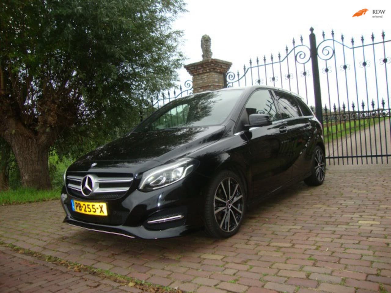 Mercedes-Benz B-klasse - 180 Business Solution AMG 180 Business Solution AMG - AutoWereld.nl