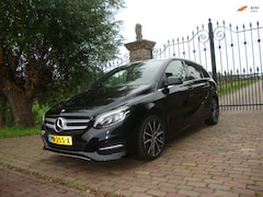 Mercedes-Benz B-klasse - 180 Business Solution AMG