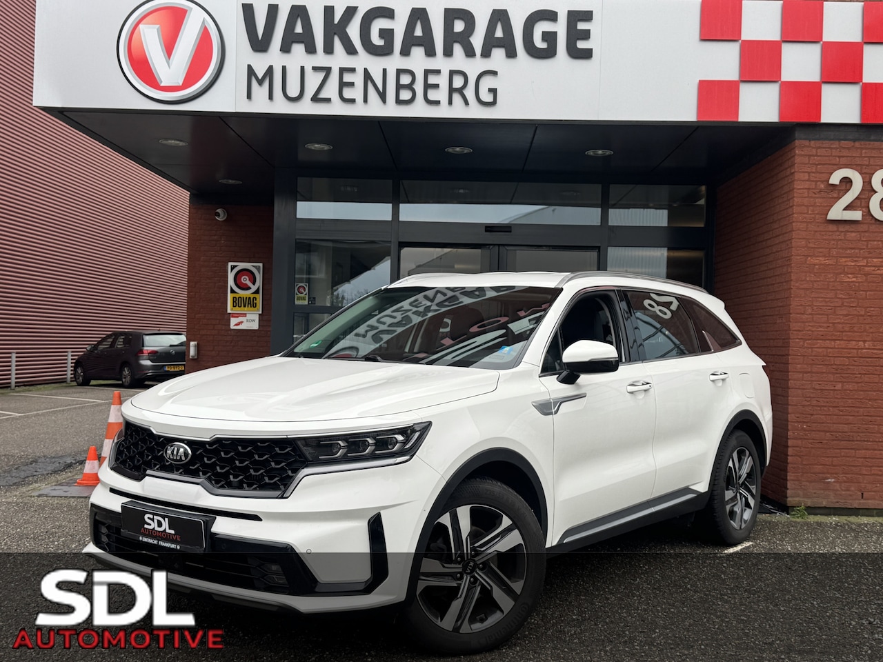 Kia Sorento - 1.6 T-GDI Plug-in Hybrid 4WD DynamicPlusLine 7p. // LEDER // ELEK.STOEL // ADAPT. CRUISE / - AutoWereld.nl