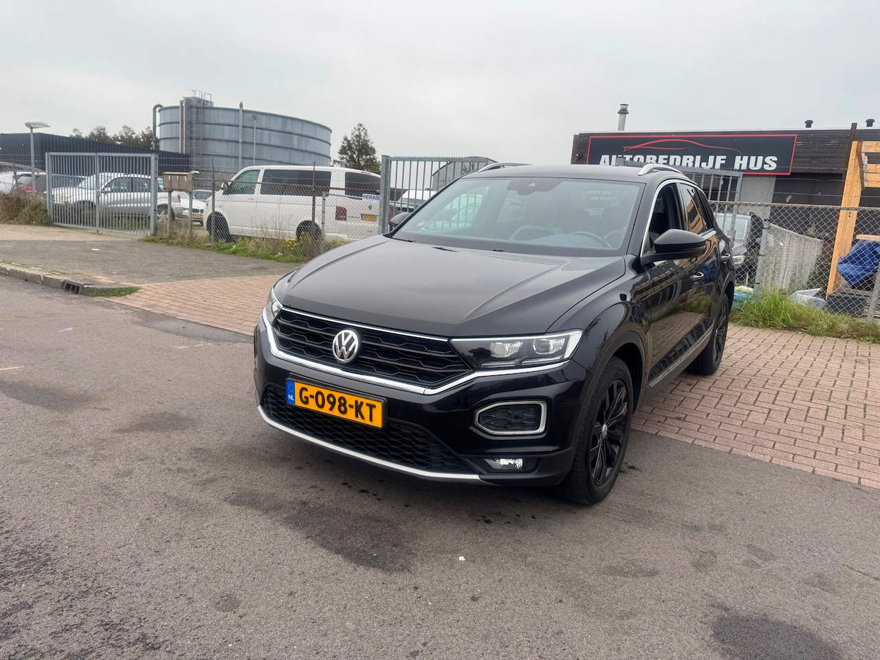 Volkswagen T-Roc - 1.5 TSI Sport Business R-LINE XENON/LED/NAVI - AutoWereld.nl