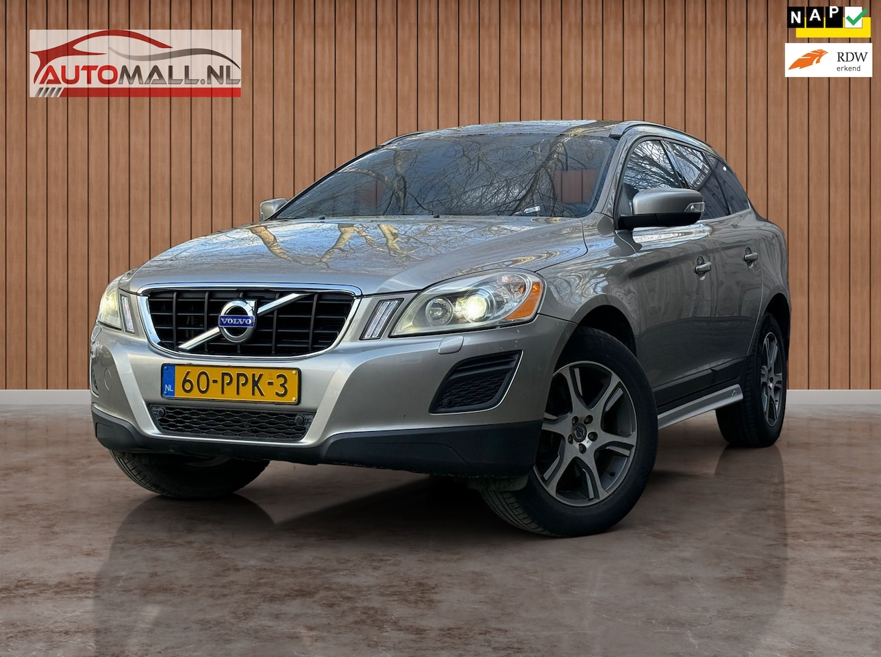 Volvo XC60 - 2.0 T5 Summum NL AUTO I APK I AUTOMAAT I LEER I NETTE AUTO - AutoWereld.nl