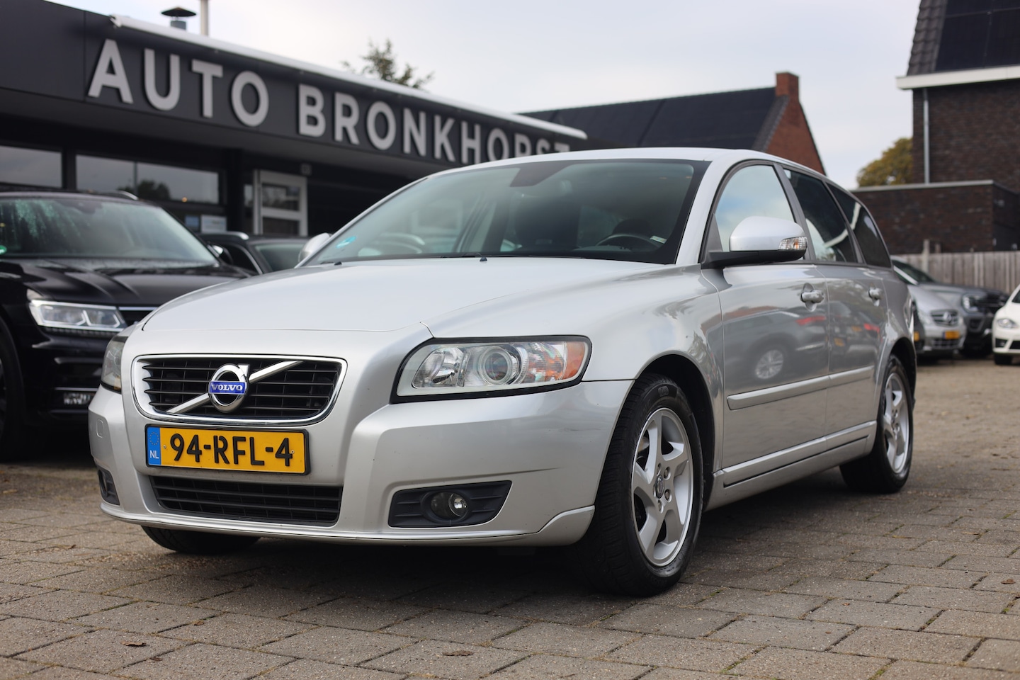 Volvo V50 - 2.0 Sport I TREKHAAK I CRUISE I RIJKLAAR I ECC - AutoWereld.nl