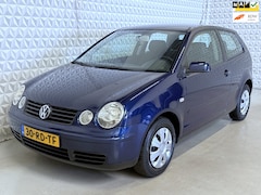 Volkswagen Polo - 1.4-16V AUTOMAAT + Nieuwe distributie 121.000km(2005)