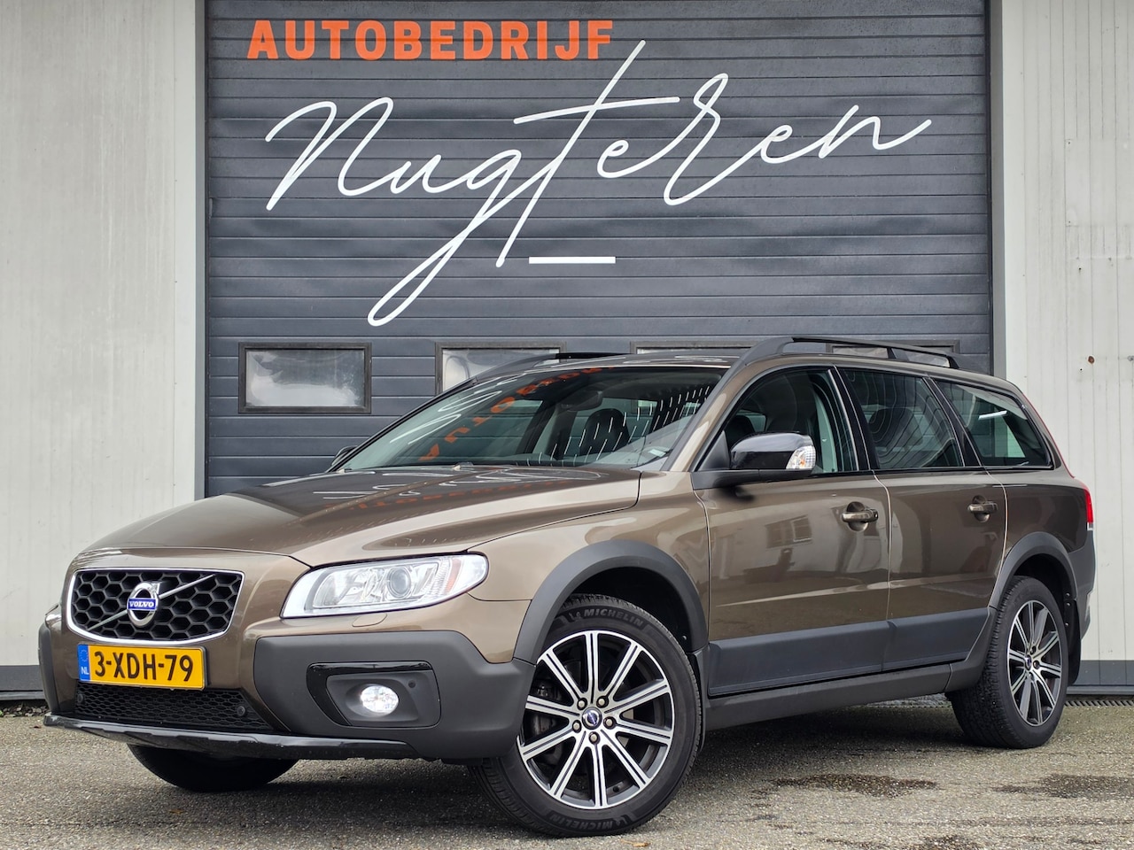 Volvo XC70 - 2.0 D4 FWD Nordic+|Dak|Trekhaak|Xenon| - AutoWereld.nl