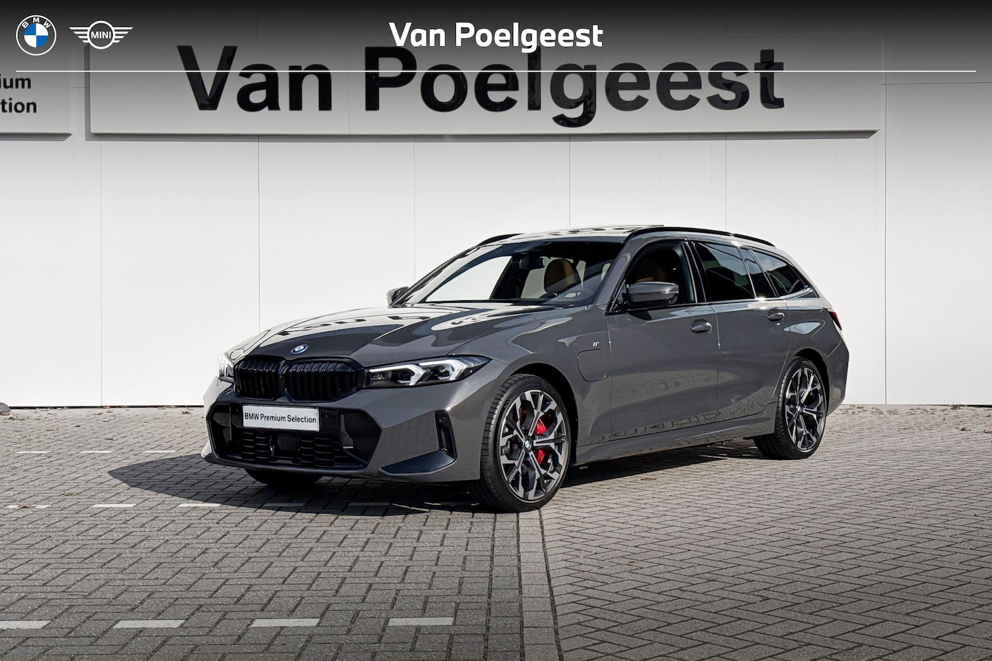 BMW 3-serie Touring - 330e xDrive | CoPilot Pack | M Sport | Panoramadak | Trekhaak | - AutoWereld.nl