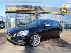 Volvo V60 - 2.0T 203PK R-Design | Automaat | Navi | Stoelverwarming |