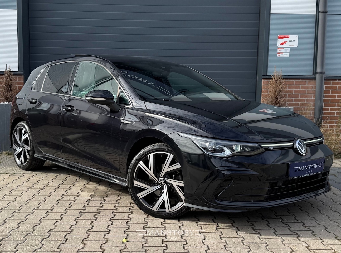 Volkswagen Golf - 1.5 eTSI R-Line 1.5 eTSI R-Line - AutoWereld.nl