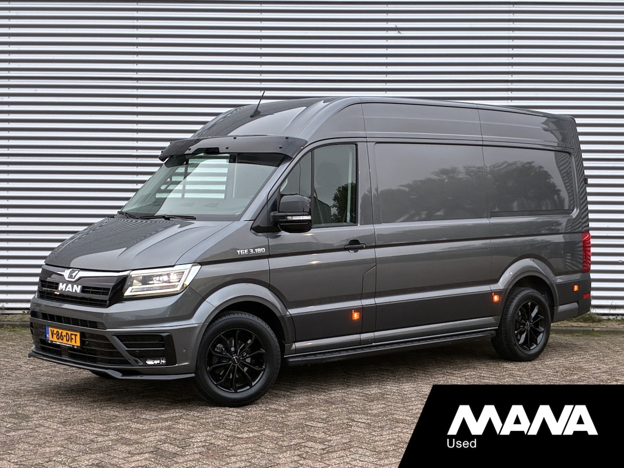 MAN TGE - 35 3.180 L3H3 • Indium Grey • Black Styling Package - AutoWereld.nl