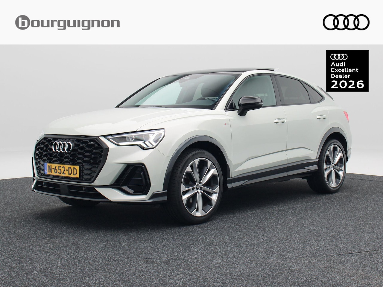 Audi Q3 Sportback - 35 TFSi 150 Pk Automaat S line | Stoelverwarming | Panorama dak | Leer | Climatronic | Car - AutoWereld.nl
