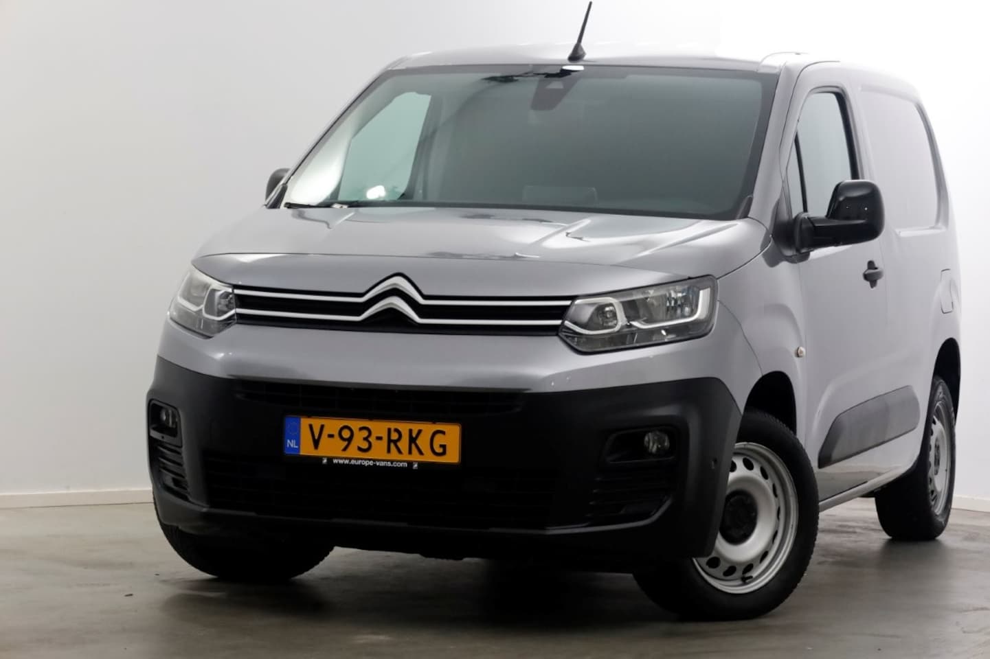 Citroën Berlingo - 1.5 BlueHDi 130pk Automaat Airco/Navi/Carplay 06-2023 - AutoWereld.nl
