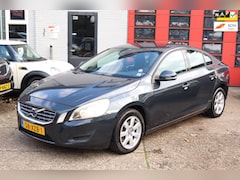 Volvo S60 - 1.6 T3 Kinetic , AUTOMAAT , NAVI , 150 PK